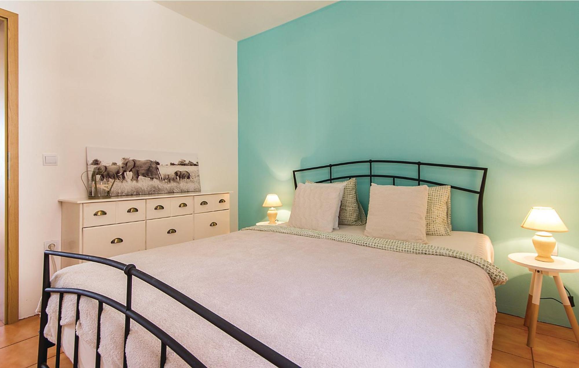 Beautiful home in Liznjan with 7 Bedrooms, WiFi&Outdoor swimming pool Buitenkant foto